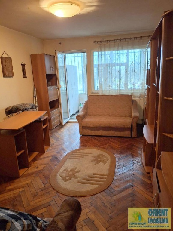 Sat Vacanta, Tomis Nord, de vanzare 2 camere, parter, gaze