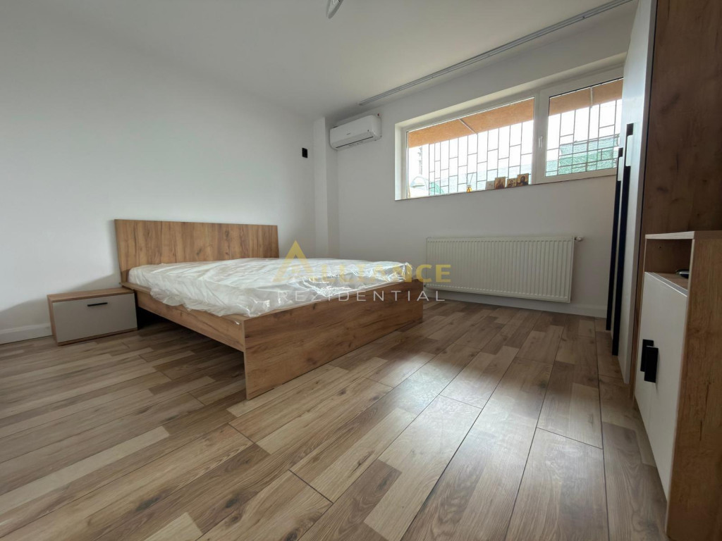 Garsoniera renovata | centrala proprie