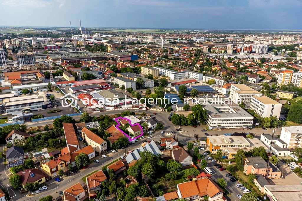 Proprietate cu vad excelent, lângă Spitalul Județean A...