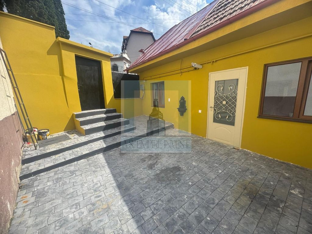 Casă renovată integral, mobilată și utilată – Șch...