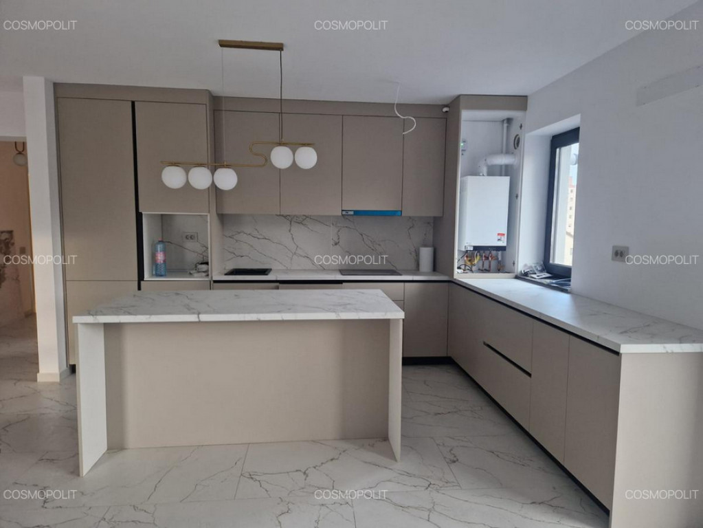 Apartament 3 camere, 2 bai - zona Racadau