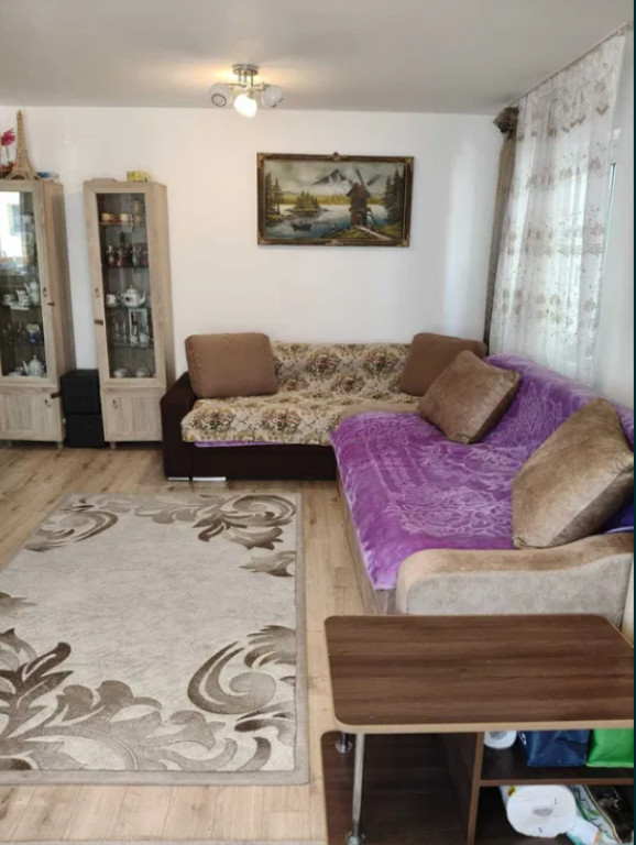 Apartament 2 camere, decomandat - zona Tractorul