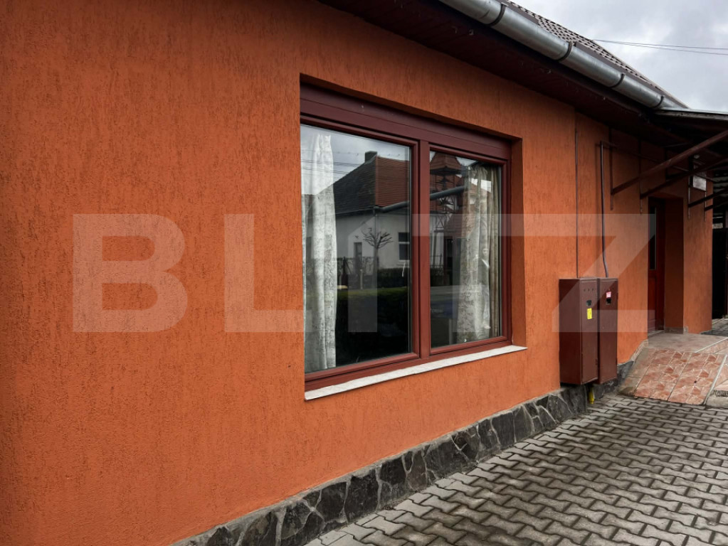 Oportunitate business! Spațiu comercial stradal în Miercur