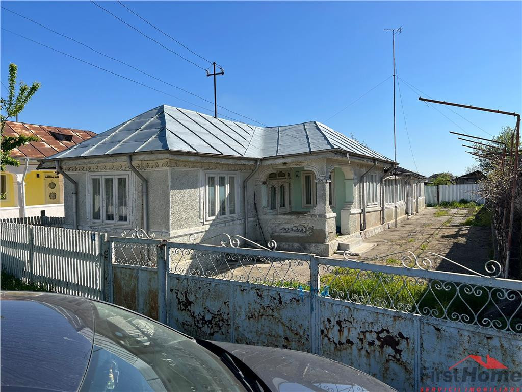 Casa batraneasca teren 1881 mp de in Sat Milcovul