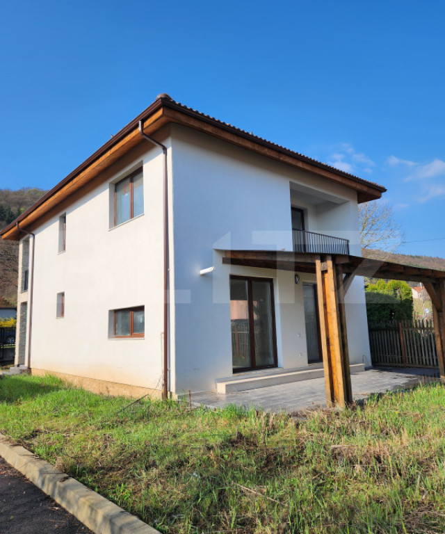 Casa individuala, FINISATA, 125 mp utili, teren 500 mp, Zona