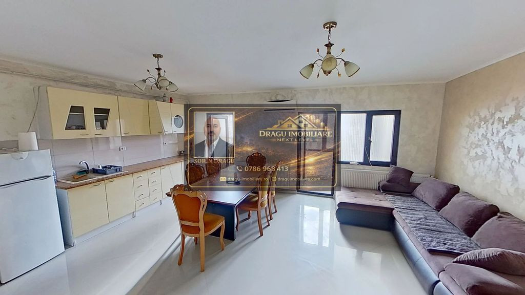 De închiriat apartament 3 camere Micro 16