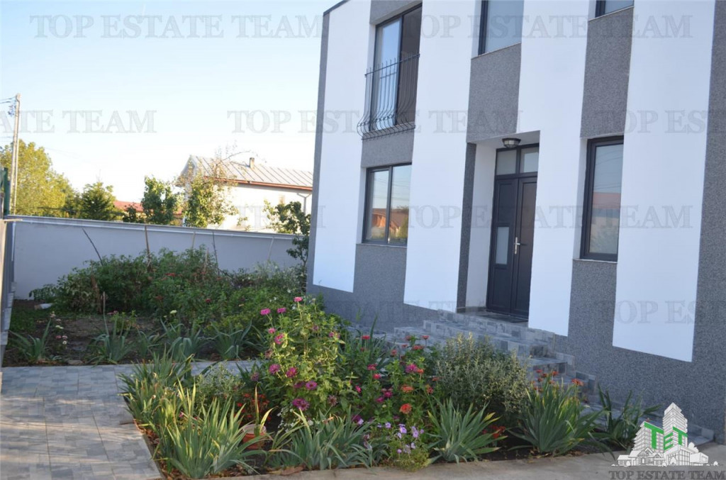 Vila individuala cu 5 camere, 2 terase, 4 locuri de parcare