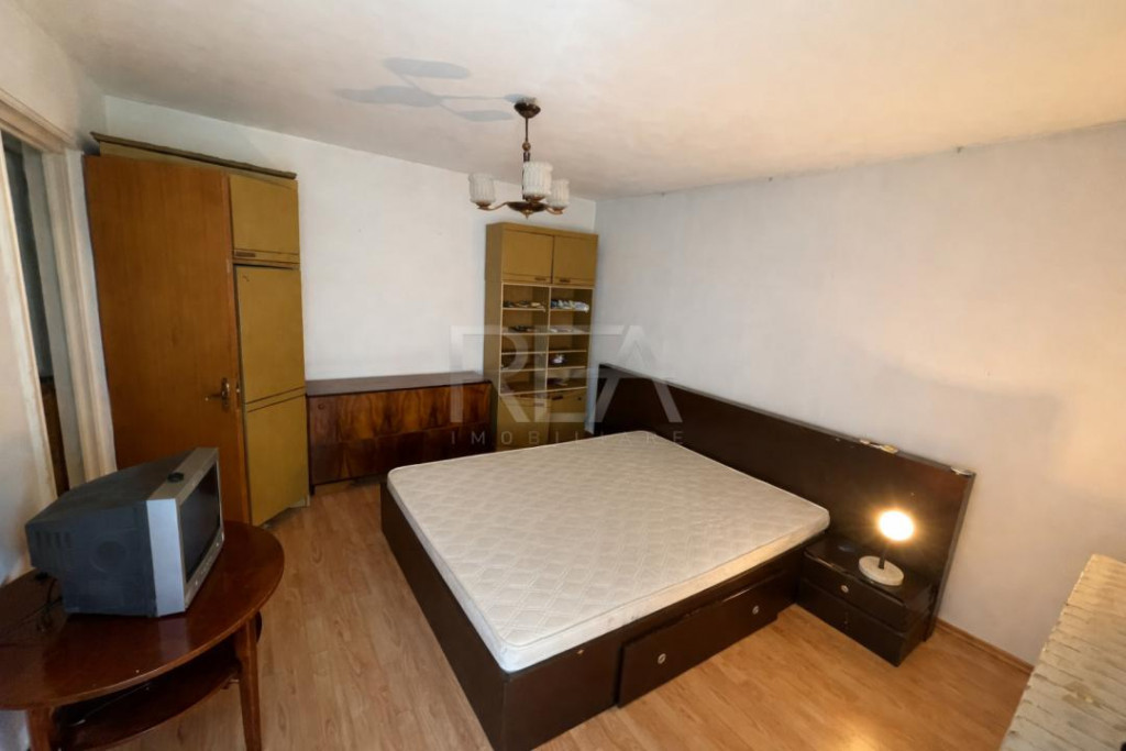 4 camere, Titan, decomandat, centrala, et. 4, 83mp, metrou,