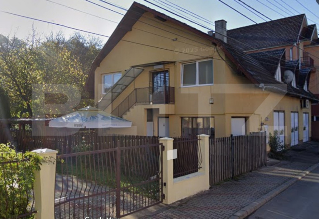 Casa cu spalatorie auto si mansarda spatiu locuinta/afacere,