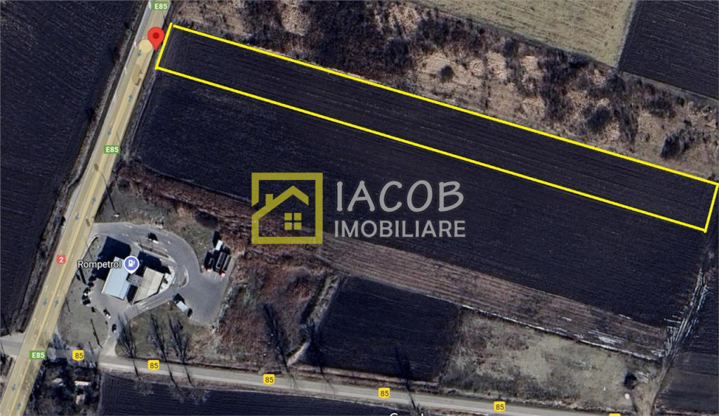 Teren intravilan, 8333 mp, la E85, comuna Secuienii Noi, jud