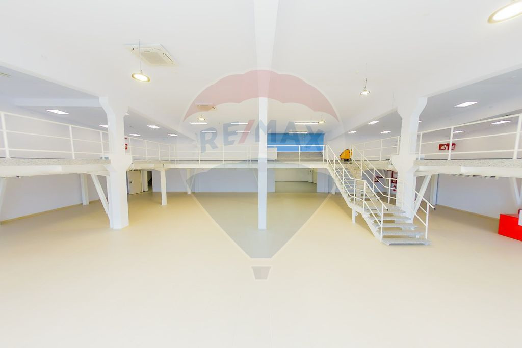 LUX! De inchiriat SPATIU COMERCIAL cu birouri, magazie ș...