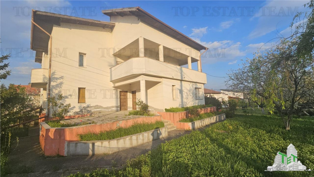 Vila spatioasa 6camere garaj in centru Bolintin-Deal