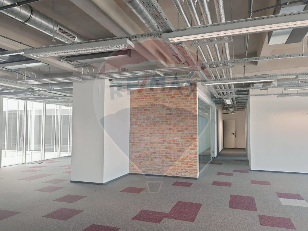 Spațiu de birouri de 1258 mp de închiriat în zona Gara