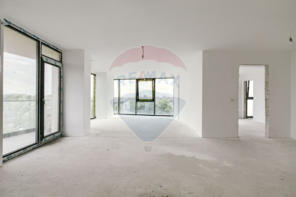 Apartament 3 camere 148 mp de vânzare cu loc parcare în...