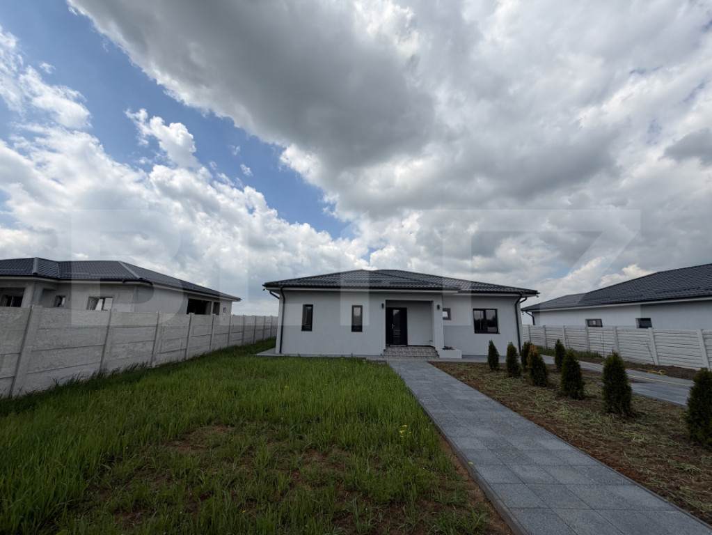 Casa parter, 127 mp utili, la cheie, 600 mp teren, Pielesti