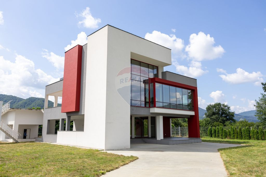 Casa de vanzare - Zona Ursulet Piatra Neamt