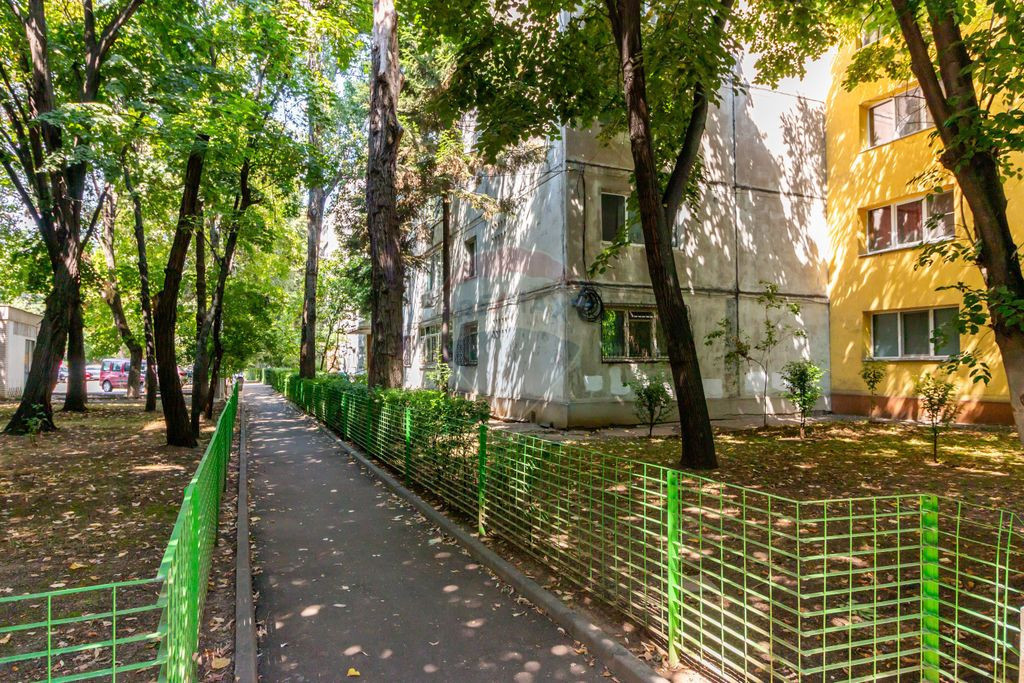 Apartament cu 3 camere de vânzare/Brancoveanu/