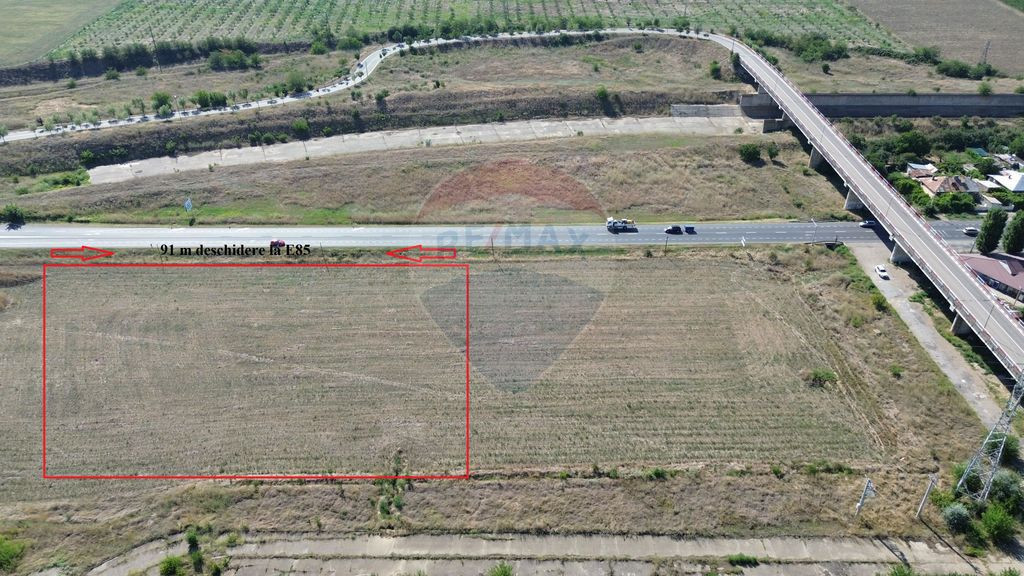 Teren Mărășești / Drumul E85