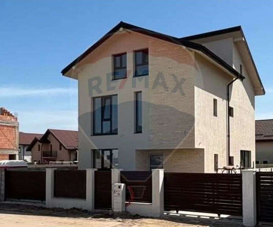 Casa de vanzare cu 5 camere și curte – Bragadiru