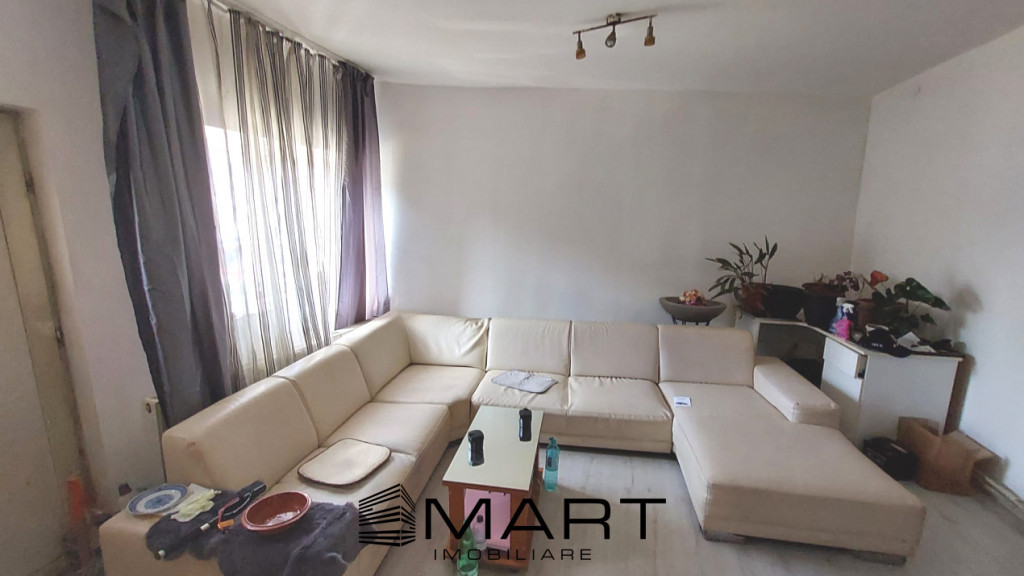 Casa individuala si curte de 480 mp zona Piata Cluj