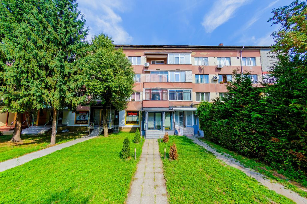 Spatiu comercial cu extindere strada George Cosbuc