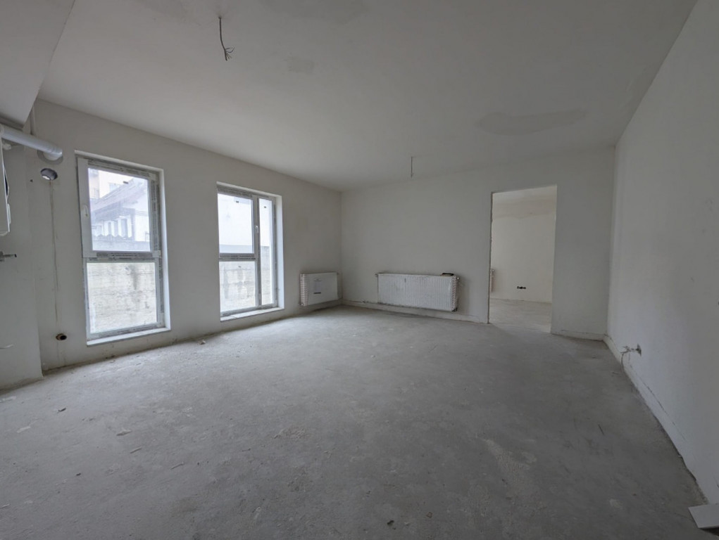 Apartament 3 camere,zona centrala