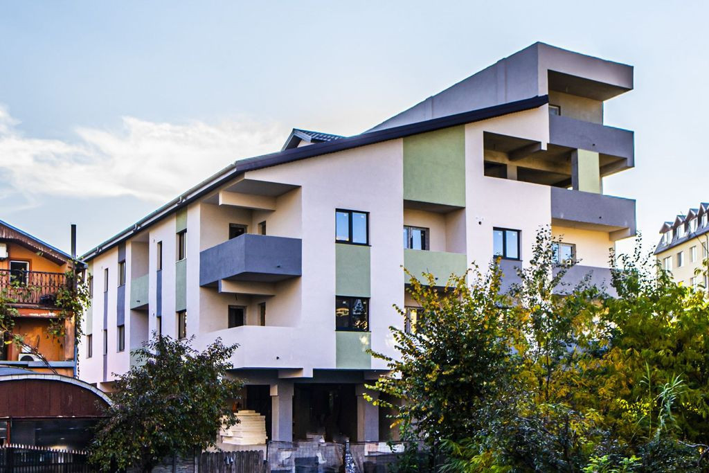 3 Camere, Pacii, 86 mp, decomandat, 2 balc., zona de case...