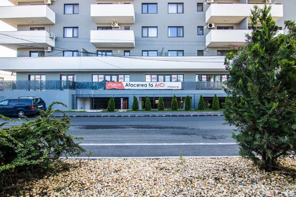 Spatiu Comercial de vanzare cu front stradal in Militari,...