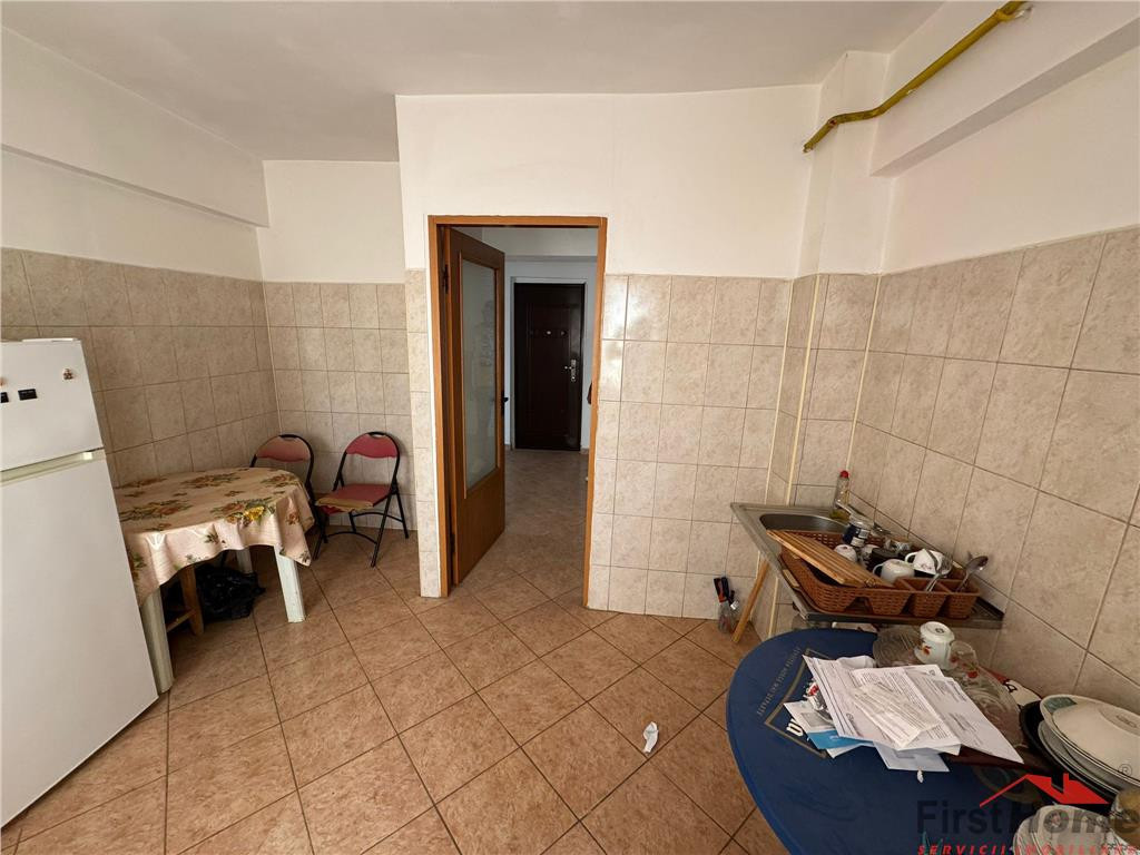 Apartament 2 camere, 60mp , etaj 4 cu acoperis