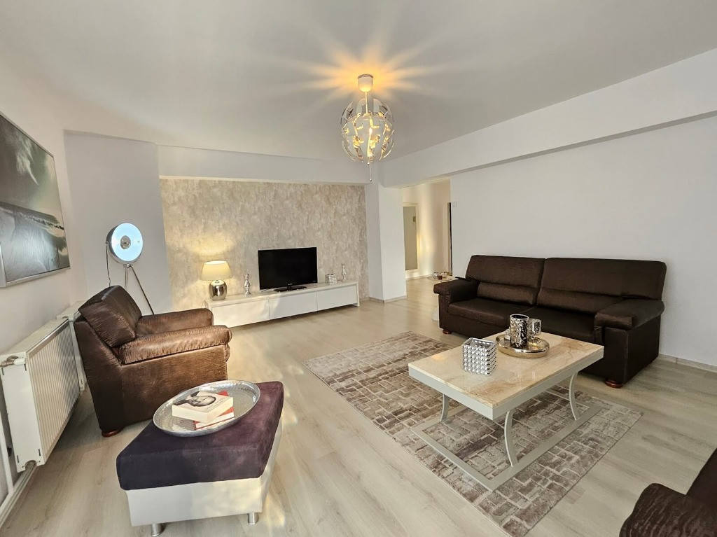 Ap 3 cam. Popa Sapca, mobilat modern, 600 euro