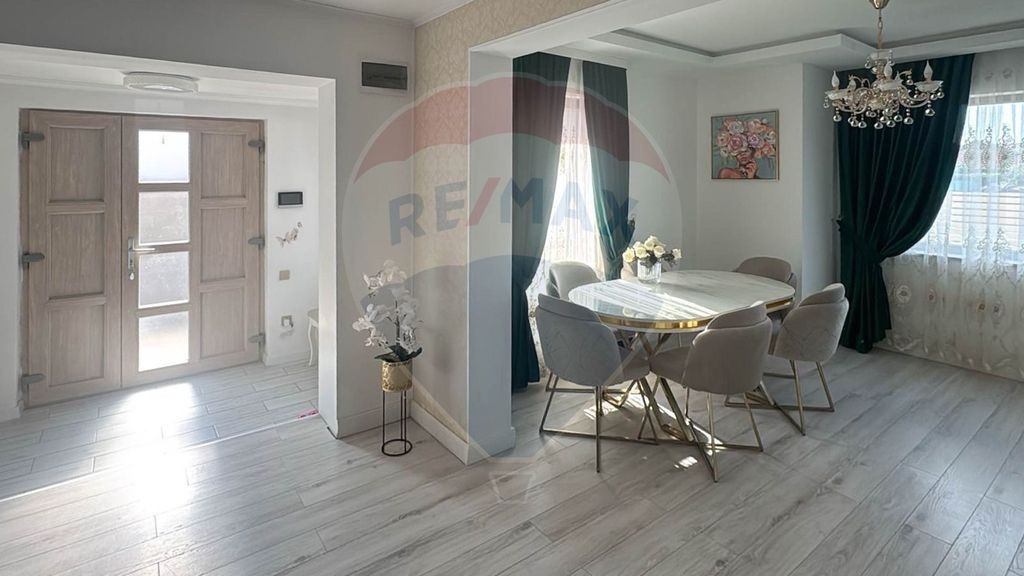 De închiriat casă modernă cu 4 camere, în Sântandrei