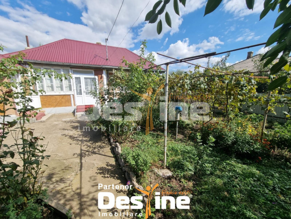 Lunca Pașcani – Casă + teren 692 mp cu utilități, la 6