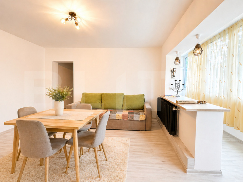 Apartament de vânzare 3 camere, 65 mp,etaj 1,Cetate