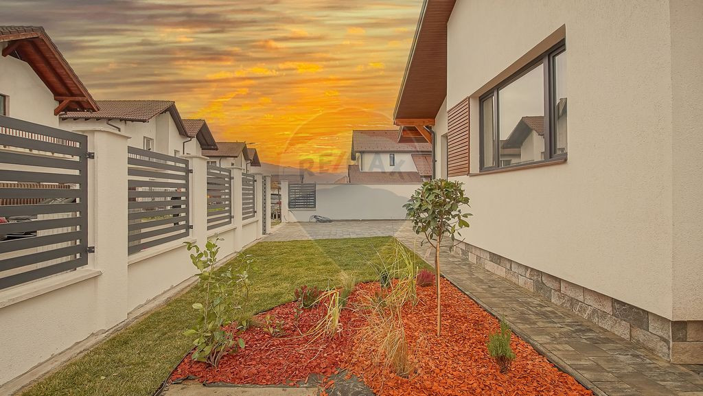 Comision 0 %! Casă cu 4 camere de vânzare în zona Stup...