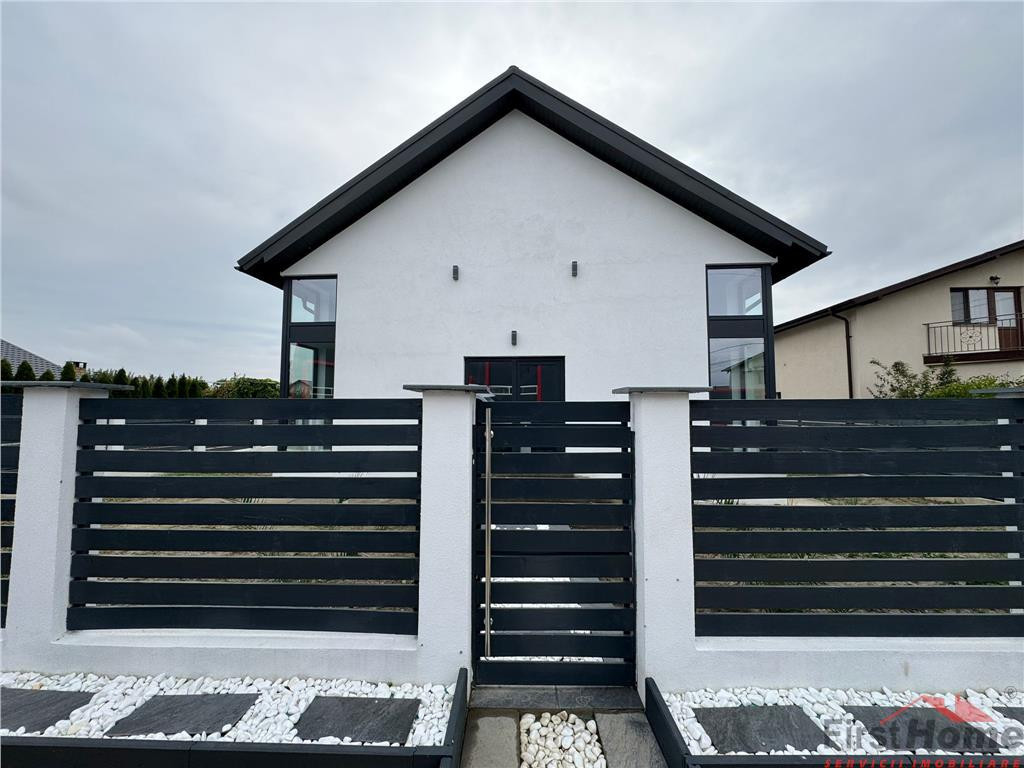 Casa P M de in Campineanca (strada asfalata)