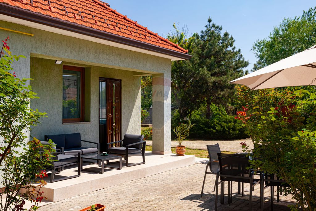 Casă cochetă de vânzare, teren 954 mp, posibil parcela...