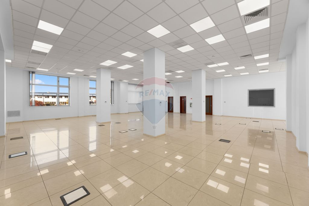 Spațiu comercial de 830mp de închiriat în zona Sud-Vest