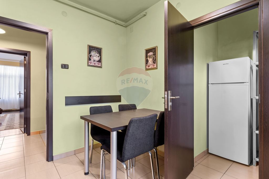 Apartament spațios cu 2 camere de închiriat în zona Po...