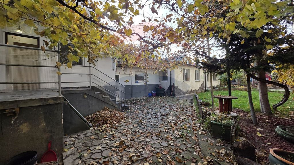 Închiriere imobil Brașov, zonă centrală, strada Aurel...