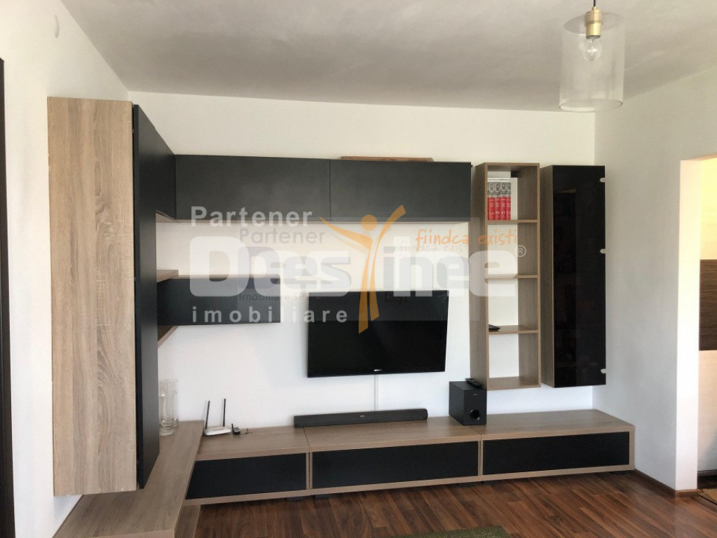 Apartament 2 camere, Semidecomandat, 55 mp, Etaj 3, Podu Ros
