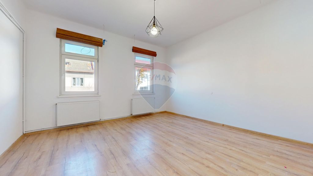 Birouri de închiriat în Brașov, strada Aurel Vlaicu, t...