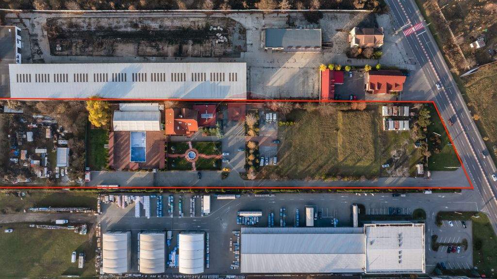 HOTEL,PISCINA SI CORT DE EVENIMENTE | 18080 MP TEREN | GR...