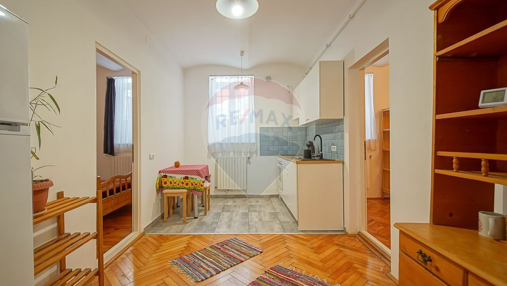 Apartament 2 camere de vânzare, 60 mp utili, locație pr...