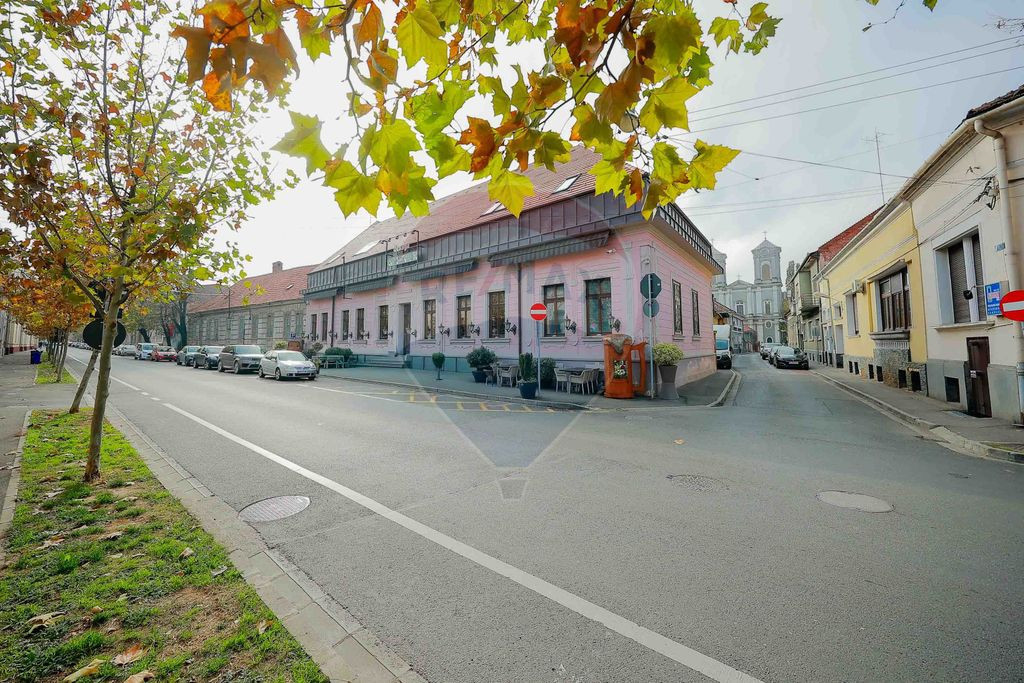 De vânzare - Proprietate premium în zona istorică a Or...