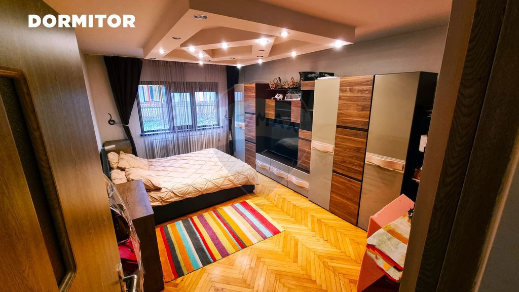 Bulevardul Republicii, apartament cu 4 camere de vanzare!