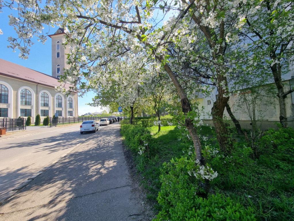 Apartament doua camere decomandate/etaj 3/bloc din 1986- Par
