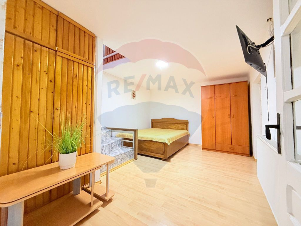 Casă individuală de vânzare | 3 camere | Șoseaua Alex...