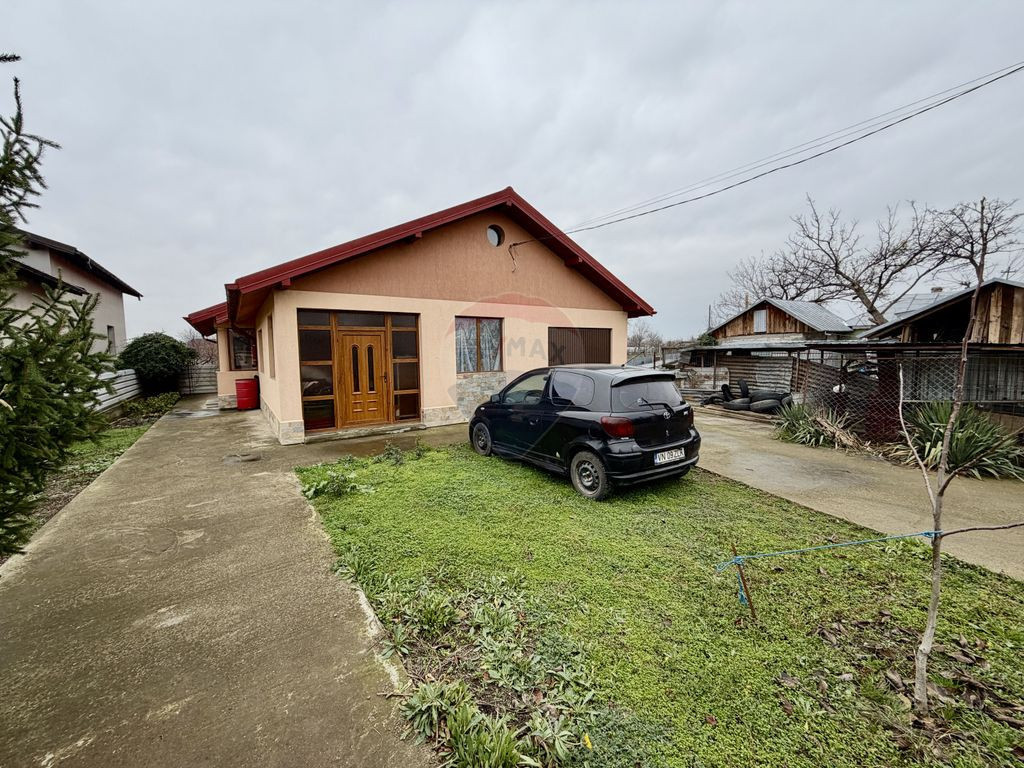 Casă / Vilă cu 4 camere Vanatori