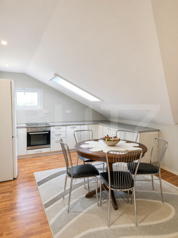 Apartament de 3 camere, semidecomandat, cu parcare subteran?