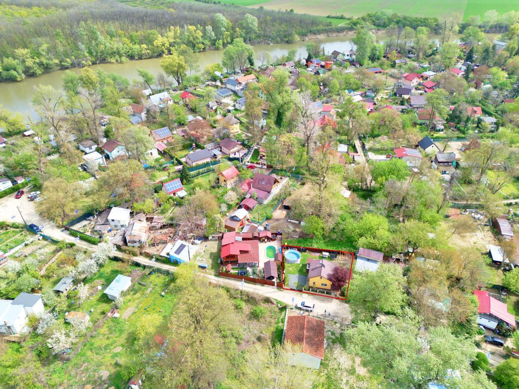 Casă cu 5 camere de vânzare în zona 3 Insule, Arad